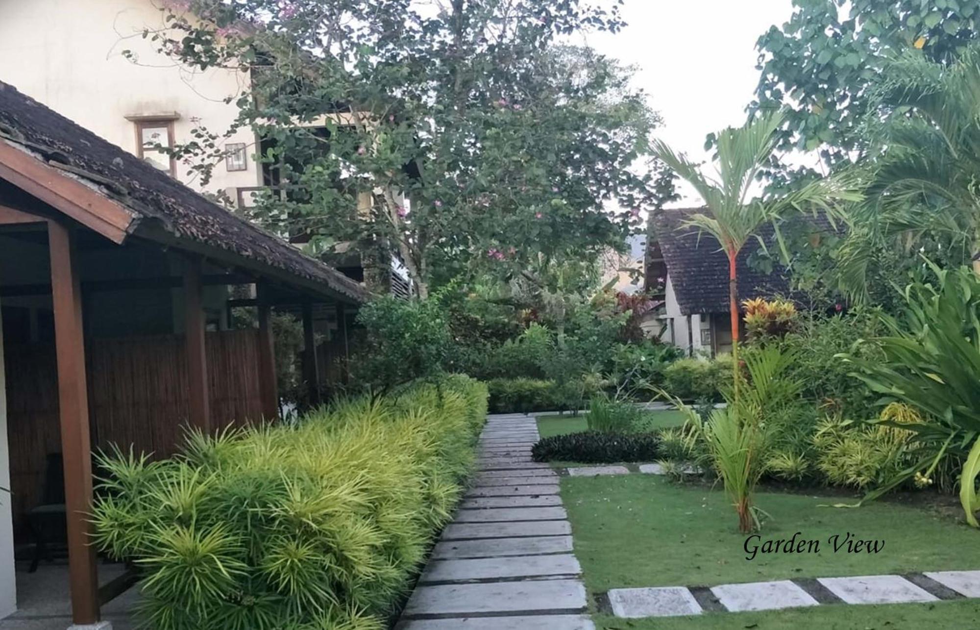 Cocotinos Manado Hotell Exteriör bild