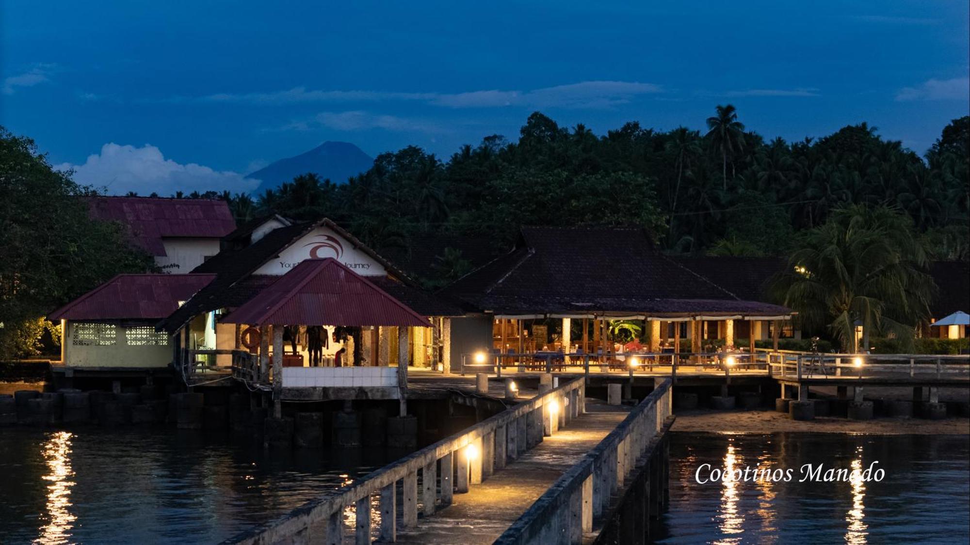 Cocotinos Manado Hotell Exteriör bild